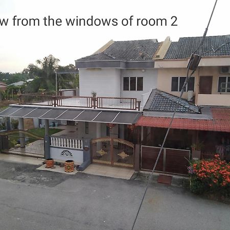 Purple Dream Home Teluk Panglima Garang Rum bild
