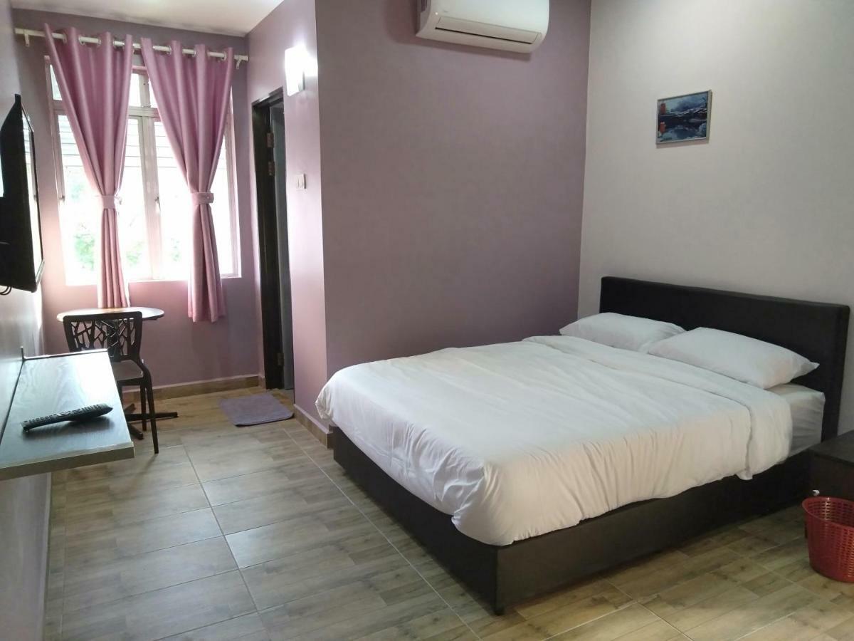 Purple Dream Home Teluk Panglima Garang Exteriör bild