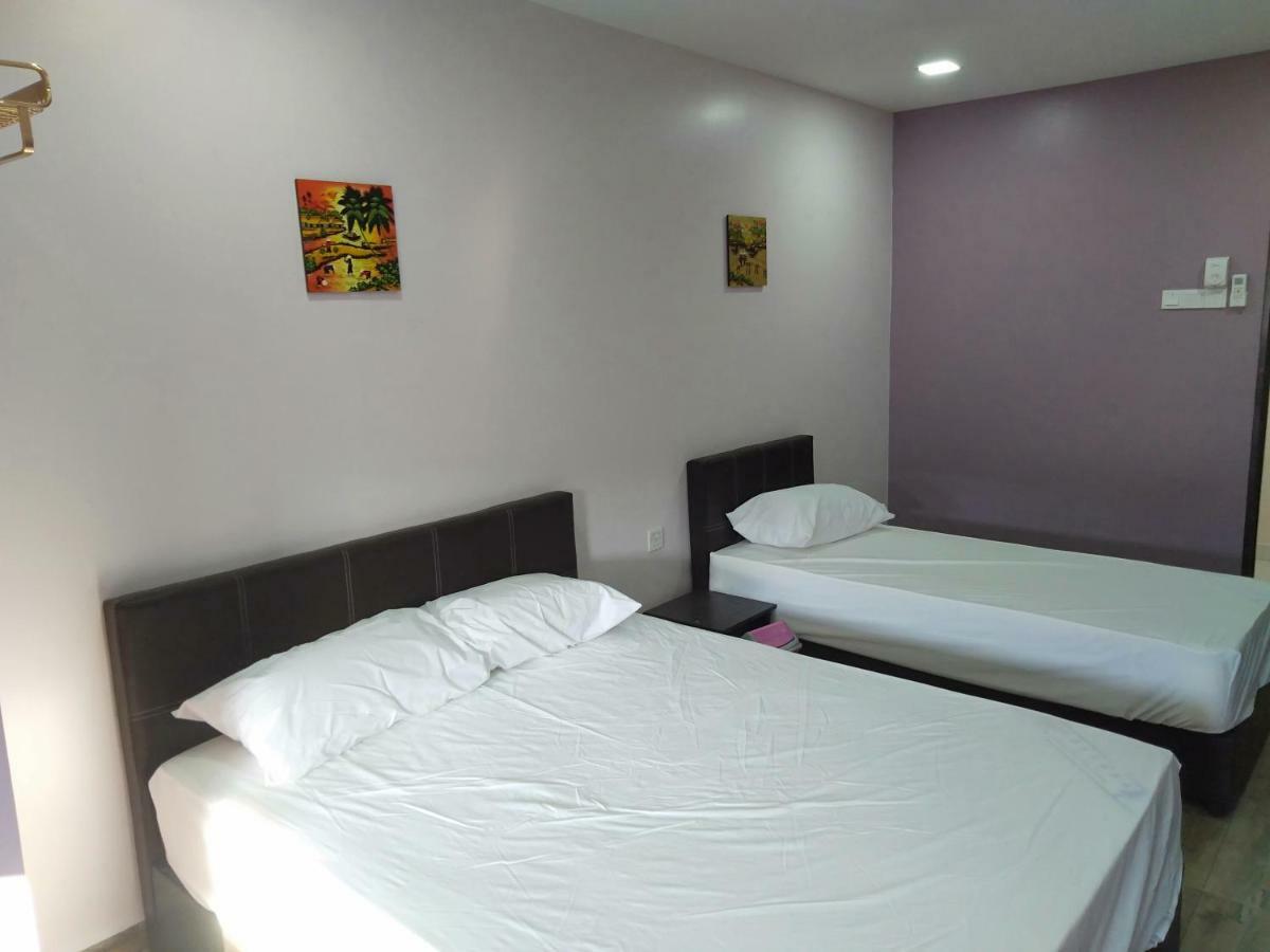 Purple Dream Home Teluk Panglima Garang Exteriör bild